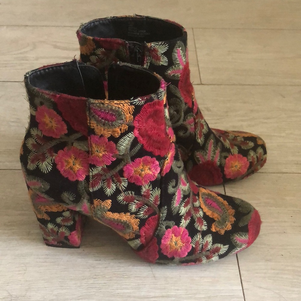 MIA Rosebud Embroidered Blockheel Bootie